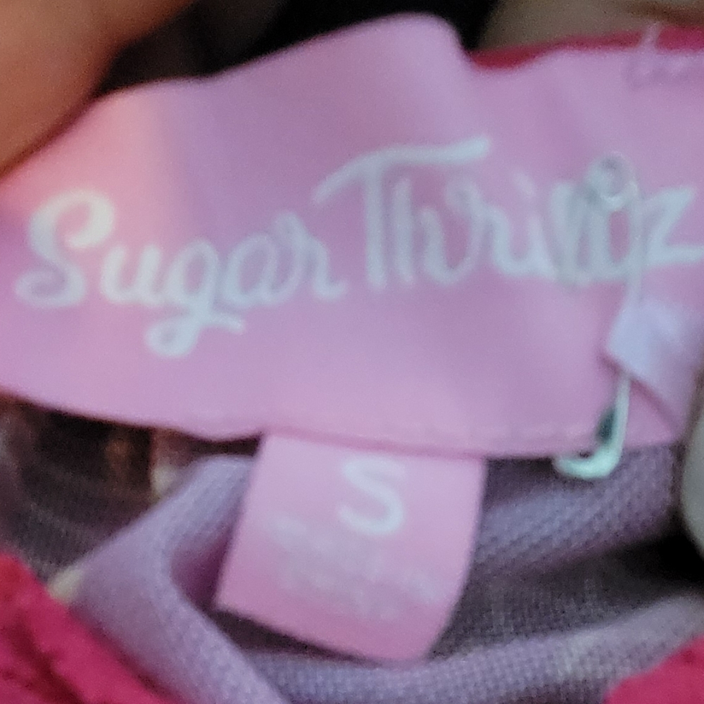 Lingerie - Picture 2 of 5